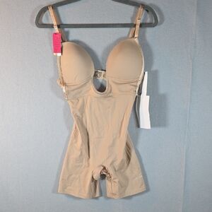Womens bebe Nude Shapewear Bodysuit Size Medium Mid Thigh Medium Control
